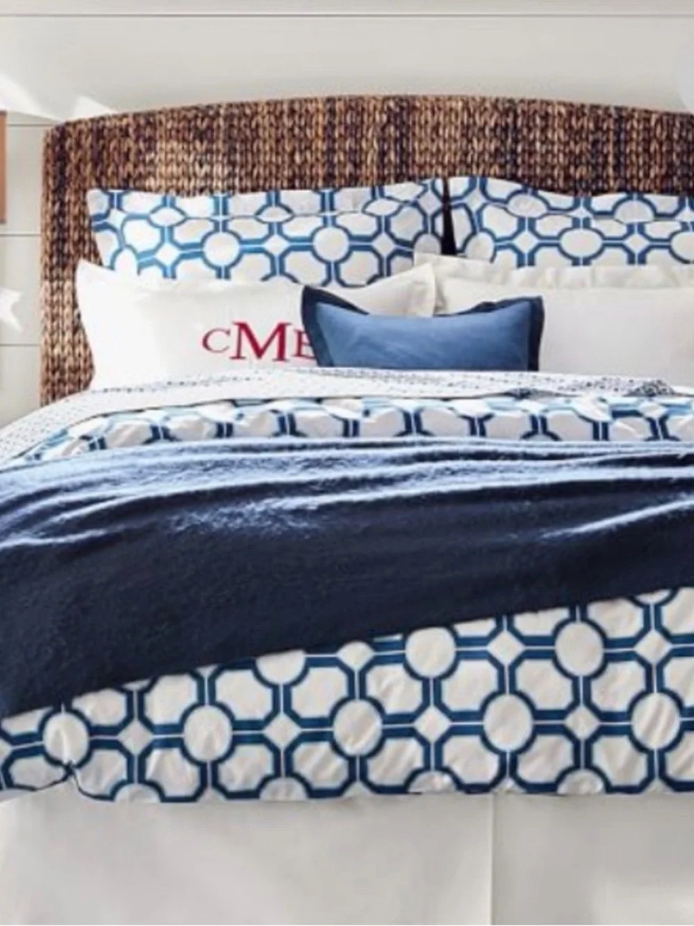 Pottery Barn Nova Geo Navy and White King/Cal King Duvet Cover